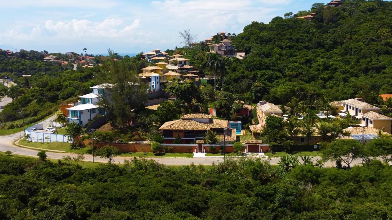 Belíssima Casa com extensa área externa - piscina, sauna, churrasqueira e campo de futebol - com 5 suítes e a 500 metros da Rua das Pedras Búzios Exterior foto