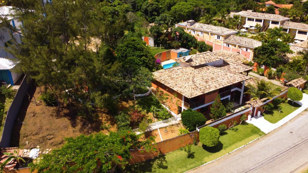 Belíssima Casa com extensa área externa - piscina, sauna, churrasqueira e campo de futebol - com 5 suítes e a 500 metros da Rua das Pedras Búzios Exterior foto