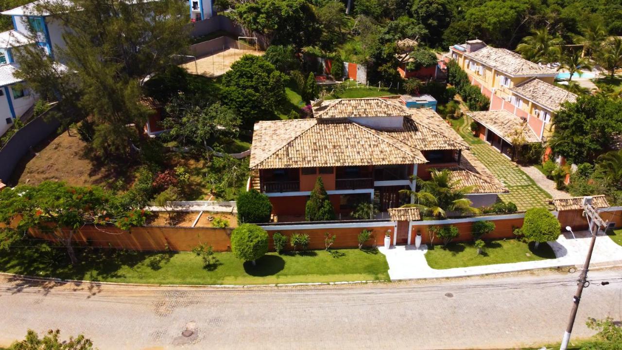 Belíssima Casa com extensa área externa - piscina, sauna, churrasqueira e campo de futebol - com 5 suítes e a 500 metros da Rua das Pedras Búzios Exterior foto
