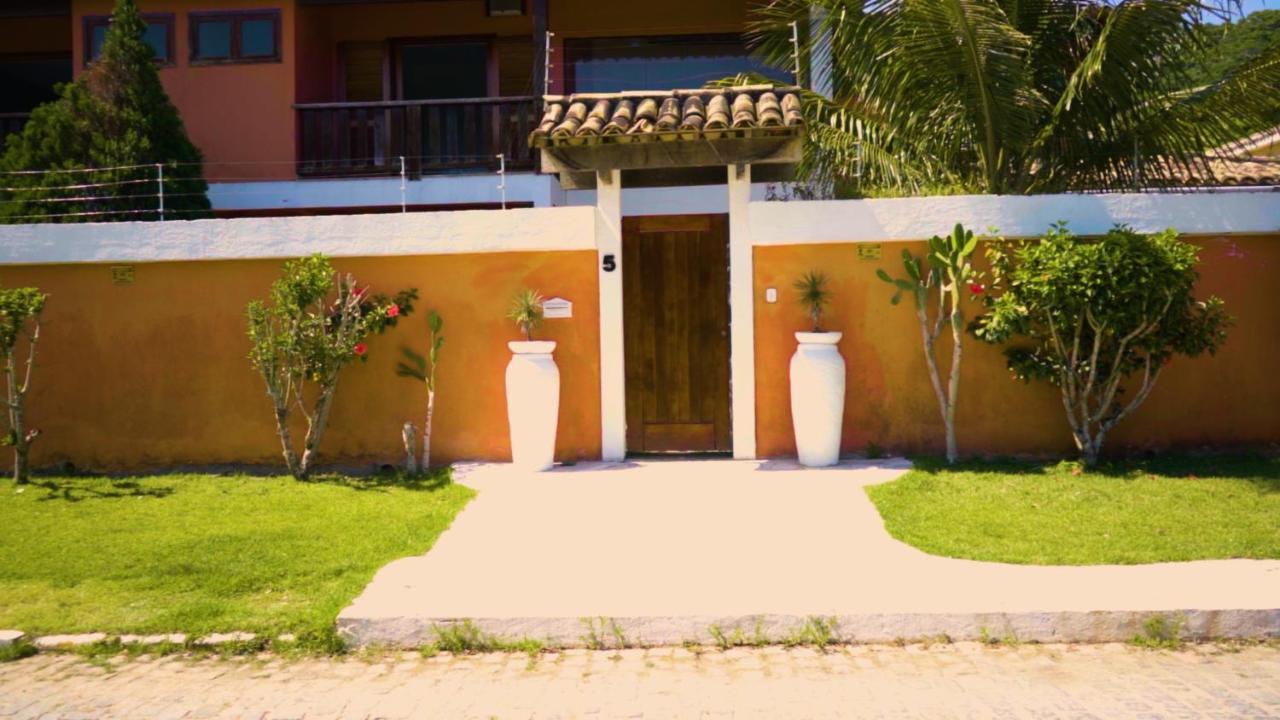 Belíssima Casa com extensa área externa - piscina, sauna, churrasqueira e campo de futebol - com 5 suítes e a 500 metros da Rua das Pedras Búzios Exterior foto